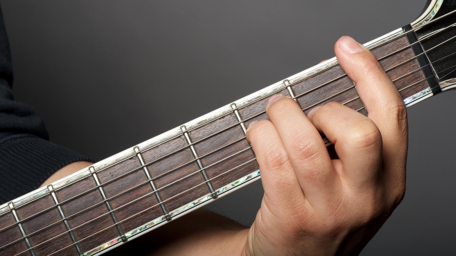 How to Play the F Chord on Guitar